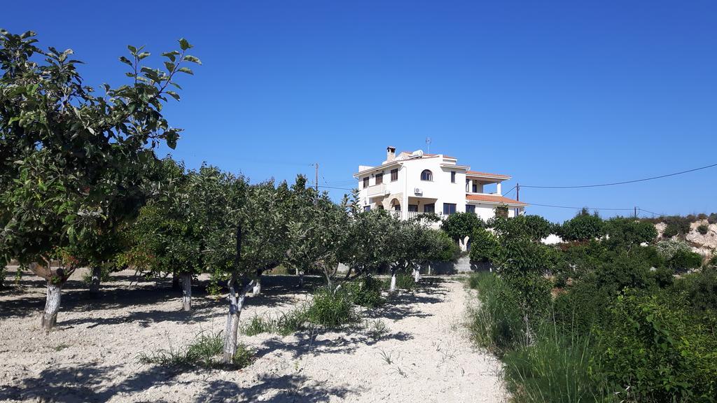 Agrepavli Lapithia Apartment Kallepia Bagian luar foto
